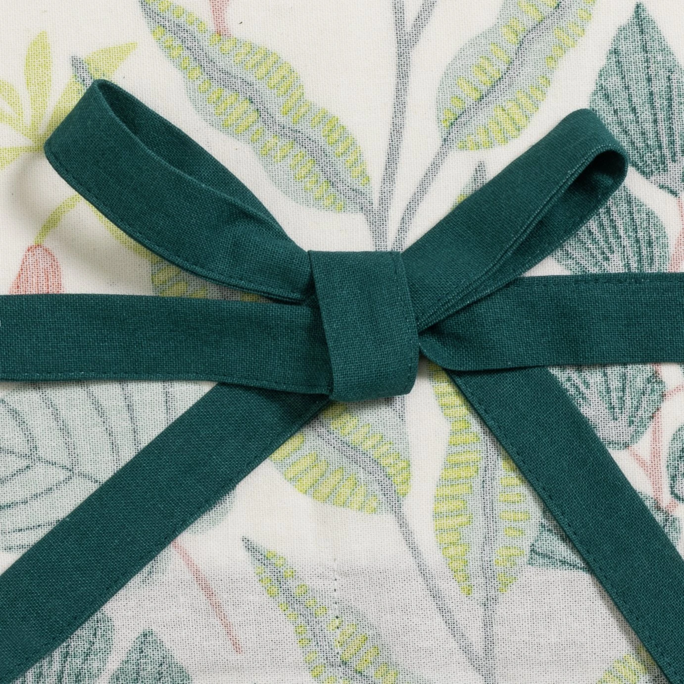 Kew Floral Apron 6 Kew Floral Apron - Image 6