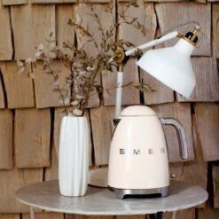 Smeg KLF03CRUK 50's Style Retro Kettle - Cream -Chic Household Items 1346457 R Z004A