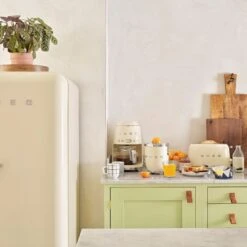 Smeg DCF02 50's Style Retro Drip Filter Coffee Machine Cream 9 Smeg DCF02 50's Style Retro Drip Filter Coffee Machine Cream -Chic Household Items 1346622 R Z005A