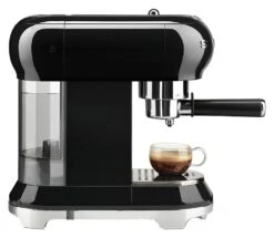 Smeg ECF01 50's Style Retro Espresso Coffee Machine - Black 9 Smeg ECF01 50's Style Retro Espresso Coffee Machine - Black -Chic Household Items 1346646 R Z003A