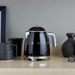 Smeg KLF05BLUK 50's Style Retro Mini Kettle - Black -Chic Household Items 1346749 R Z007A