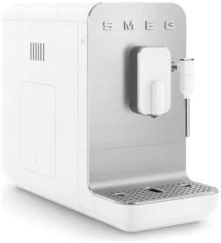 Smeg BCC02 Bean To Cup Coffee Machine - White -Chic Household Items 1346990 R Z003A