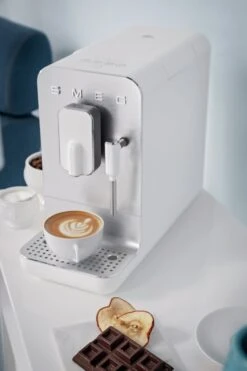 Smeg BCC02 Bean To Cup Coffee Machine - White -Chic Household Items 1346990 R Z013A
