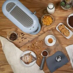 Smeg ECF01PBUK 50's Style Retro Espresso Coffee Machine 9 Smeg ECF01PBUK 50's Style Retro Espresso Coffee Machine -Chic Household Items 3033854 R Z005A