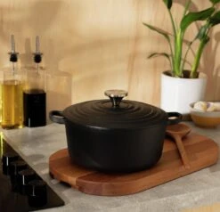 Habitat 3.3 Litre Cast Iron Casserole Dish - Black -Chic Household Items 3065248 R Z002C