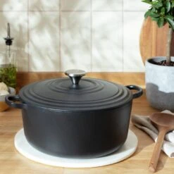 Habitat 5.3 Litre Cast Iron Casserole Dish - Black -Chic Household Items 3065358 R Z002C