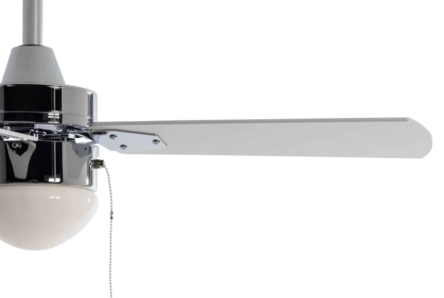 Habitat Ceiling Fan - Chrome & White 3 Habitat Ceiling Fan - Chrome & White - Image 3