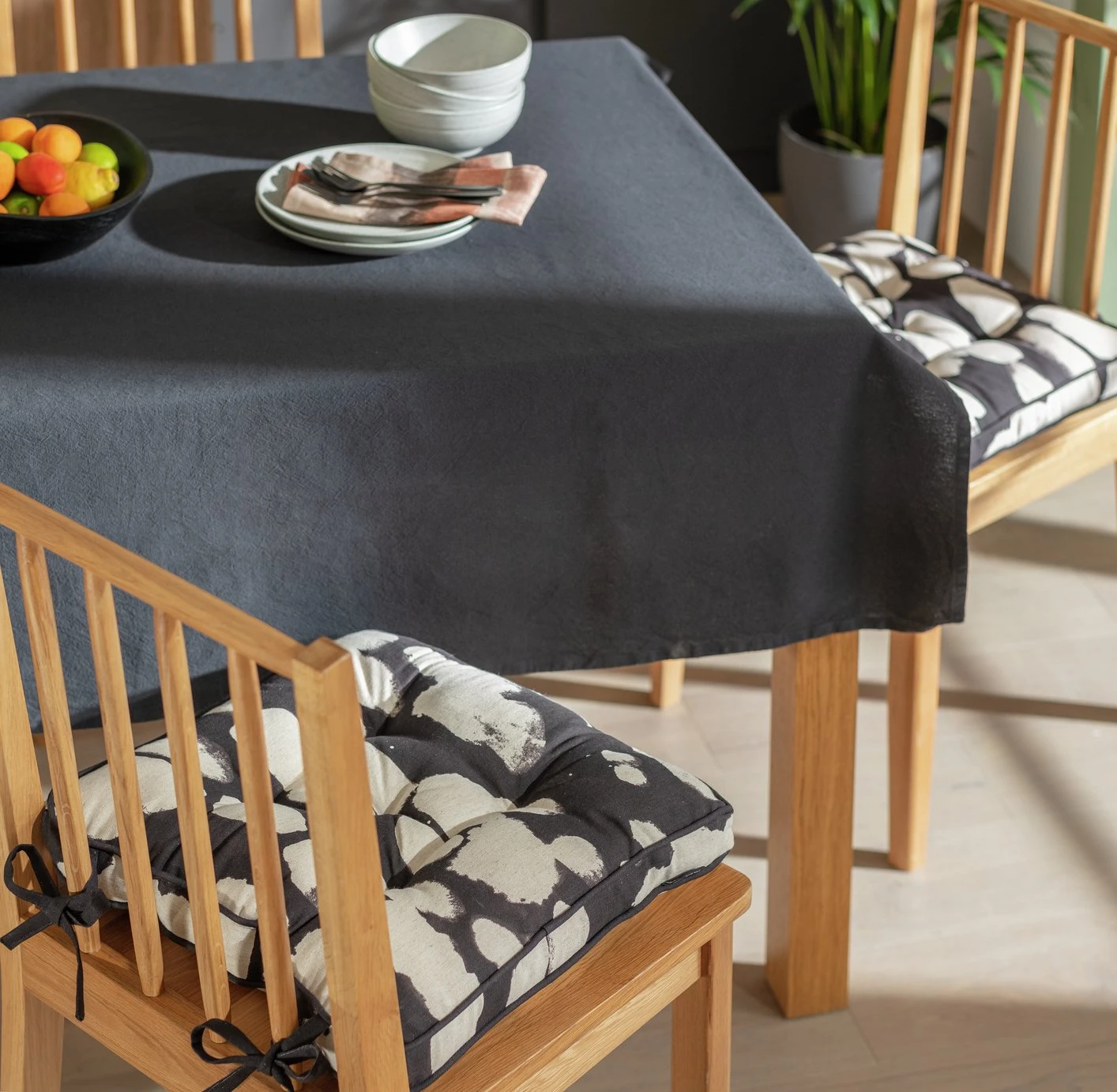 Habitat Ink Print Pack Of 2 Seat Cushions - White And Black 2 Habitat Ink Print Pack Of 2 Seat Cushions - White And Black - Image 2