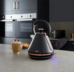 Tower T10044RG Cavaletto Kettle - Black -Chic Household Items 4569987 R Z004A