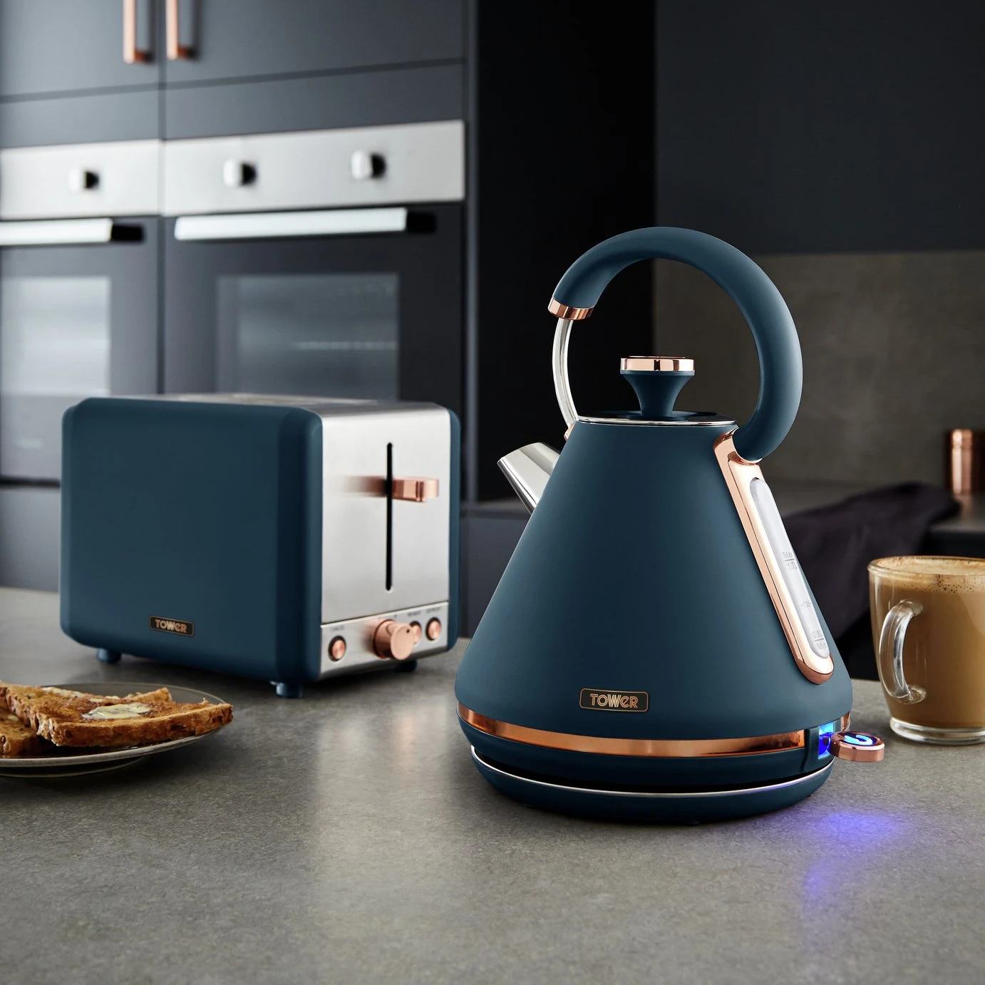 Tower T10044MNB Cavaletto Kettle - Midnight Blue 3 Tower T10044MNB Cavaletto Kettle - Midnight Blue - Image 3