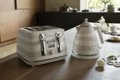 De'Longhi KBAC3001.W Avvolta Kettle - White & Grey -Chic Household Items 8687463 R Z005A