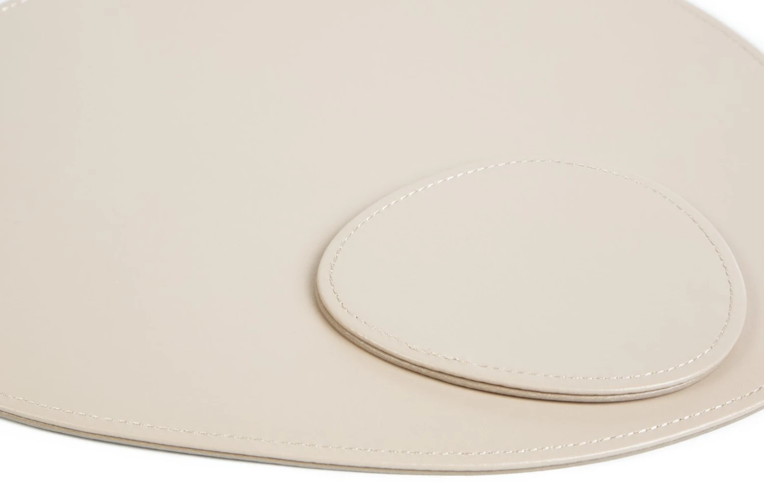 Habitat Set Of 4 Faux Leather Pebble Placemats And Coasters 4 Habitat Set Of 4 Faux Leather Pebble Placemats And Coasters - Image 4